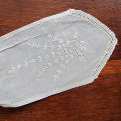 フランスアンティーク 刺繍 リボン パーツ リネン ベビー ドール 未使用品 3枚目の画像