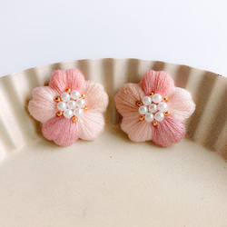 春色 ピンクの 5枚花びら 桜 の 大ぶり 一粒 刺繍ピアス　イヤリング　aicco 6枚目の画像