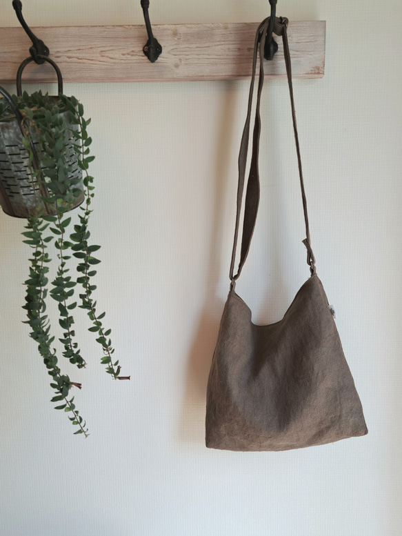 リネンのくったりショルダーバッグ 6枚目の画像