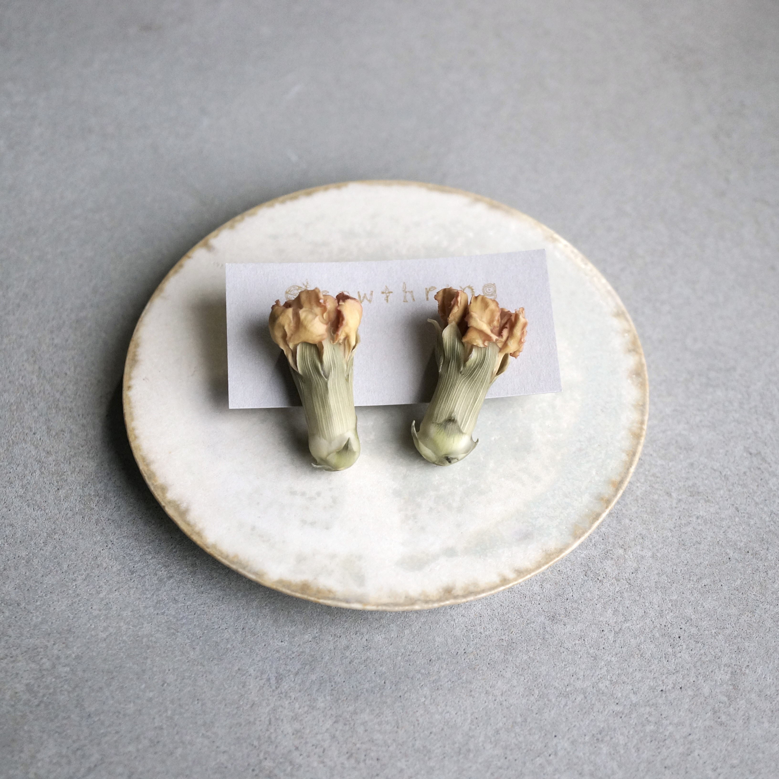 カーネーションのピアス3