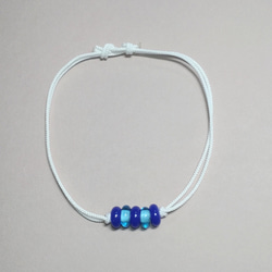 白い組紐ととんぼ玉のネックレス  青系 7枚目の画像