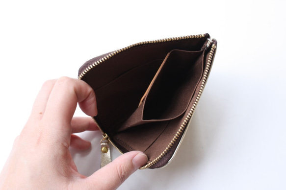 【ミラーゴールド】ゴートレザーのスリムなミニ財布　L字型 4枚目の画像