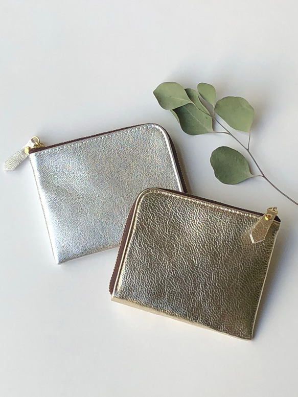 【ミラーゴールド】ゴートレザーのスリムなミニ財布　L字型 13枚目の画像