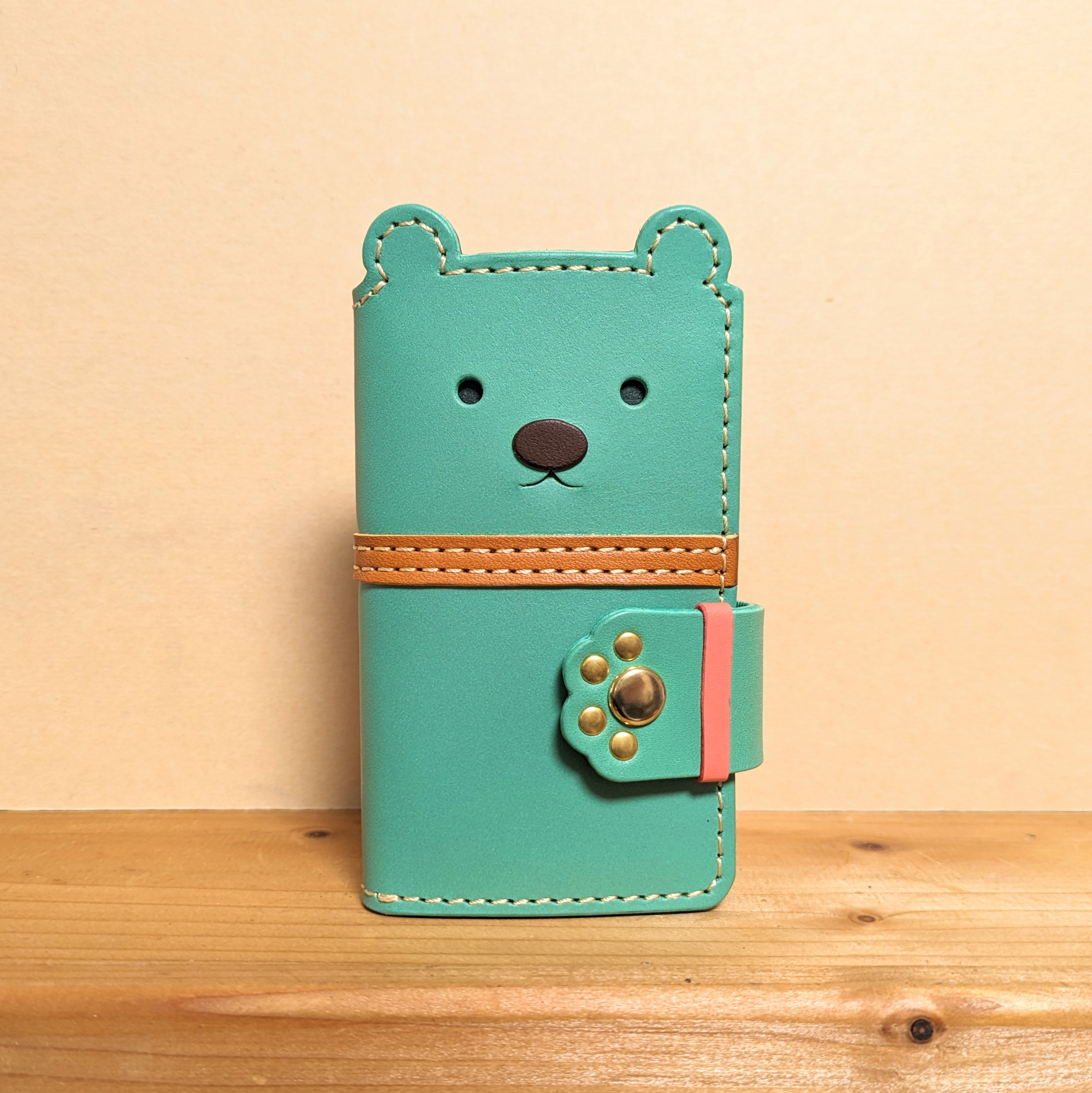 子熊の三つ折りレザーキーケース＊カードポケット付き／ミントグリーン