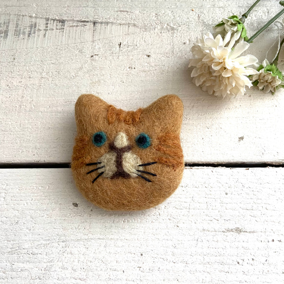 オリジナル 羊毛 フェルト 猫ちやん ネコ ねこ ブローチ ハンドメイド