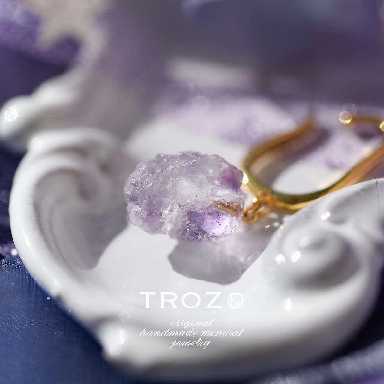 【010 Twilight Collection】 フローライト 鉱物原石 イヤーカフ 天然石 アクセサリー