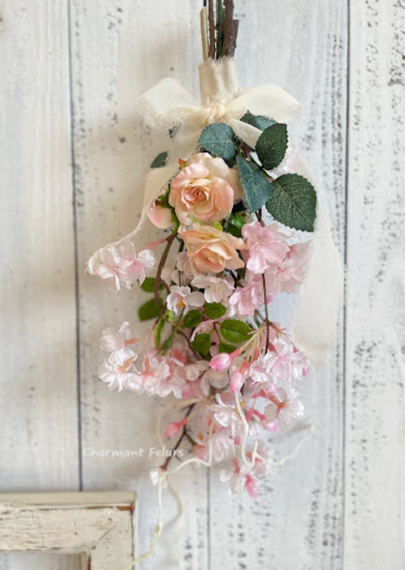 「さくらとミニバラのスワッグ」、卒業・入学・ブライダルお祝い 1枚目の画像