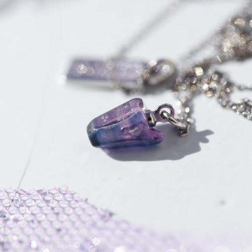 サファイア　天然コランダムグラデーションネックレス　試着のみ 035 Twilight Collection】 バイカラーサファイア 鉱物原石 プラチナ