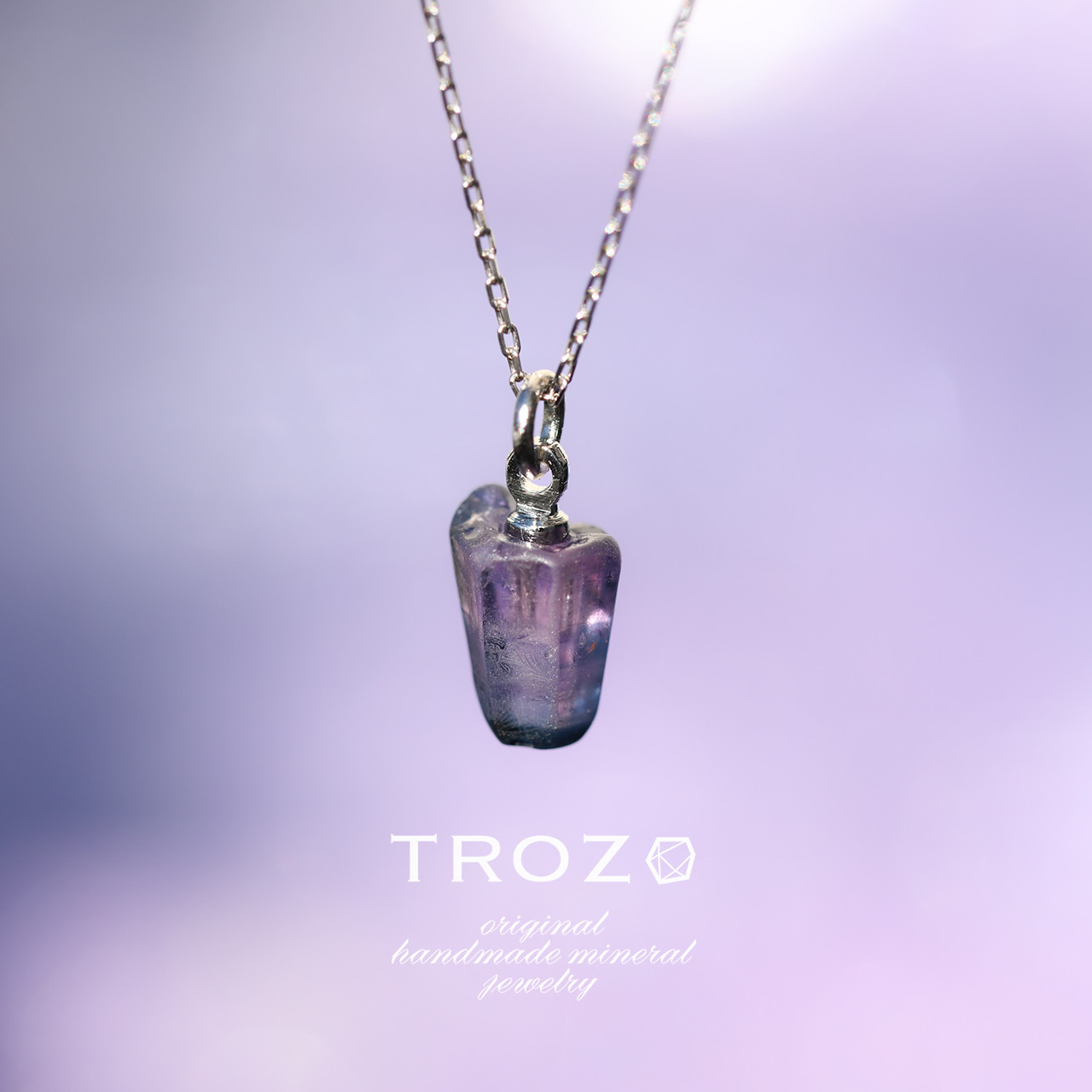 【035 Twilight Collection】 バイカラーサファイア 鉱物原石 プラチナネックレス 天然石