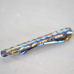 Titanium tie bar・鍛造純チタンネクタイピン５０mm=ブルーフレイムA= 1枚目の画像