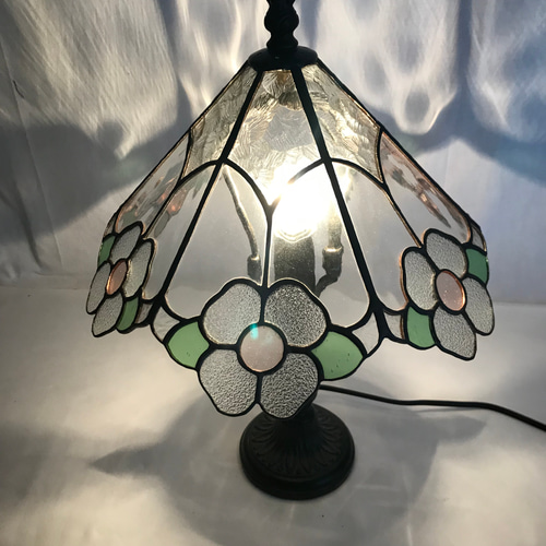 ステンドグラスのスタンドランプ スタンドライト・テーブル