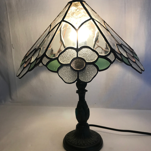 ステンドグラスのスタンドランプ スタンドライト・テーブルランプ がら