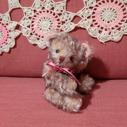 ハンドメイドベア(天然モヘア・アンティーク加工　ワンピ付き)全長28cm 毛先がこげ茶ドイツモヘアのくせ毛ベア ぬいぐるみ iro-hana 通販