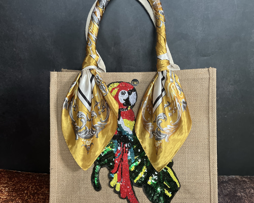 カラフルな刺繍のかごバッグ org.jpg