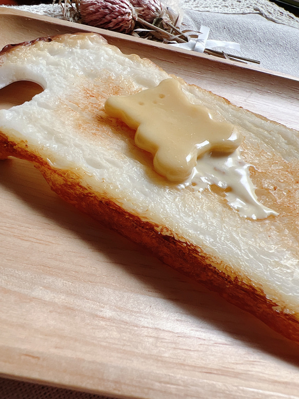 森のくまさんのバタートーストスマホケース 3枚目の画像