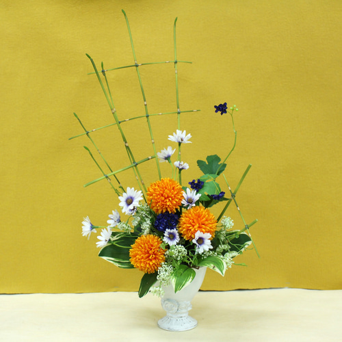 お得価格：「和風マム＆トクサ」アレンジ・アートフラワー（上質造花