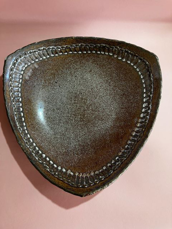 連珠紋三角鉢（A） 1枚目の画像