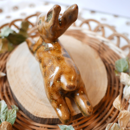 作家　陶芸作家　うつわやみたす　プレート　うさぎ 作家 陶芸作家 うつわやみたす プレート うさぎ 陶芸作品✩︎琥珀色の