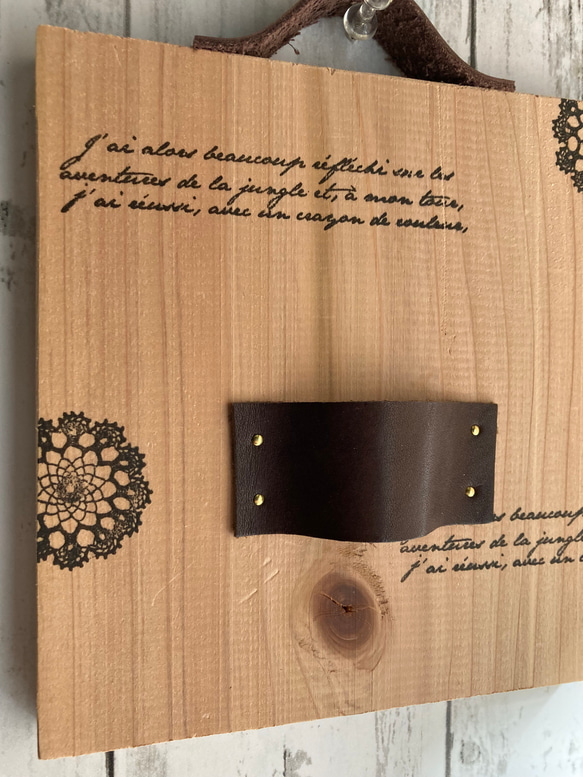 フレッシュユーカリとドイリーの木製ボード 5枚目の画像