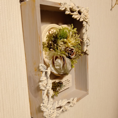 木箱の壁掛け＾－＾ハートのバラアレンジ＾－＾アンティーク風 アート