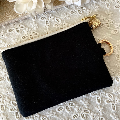 ♥︎《残り1点》インド刺繍リボンポーチ(Morris&ブラック)カラビナ付き 