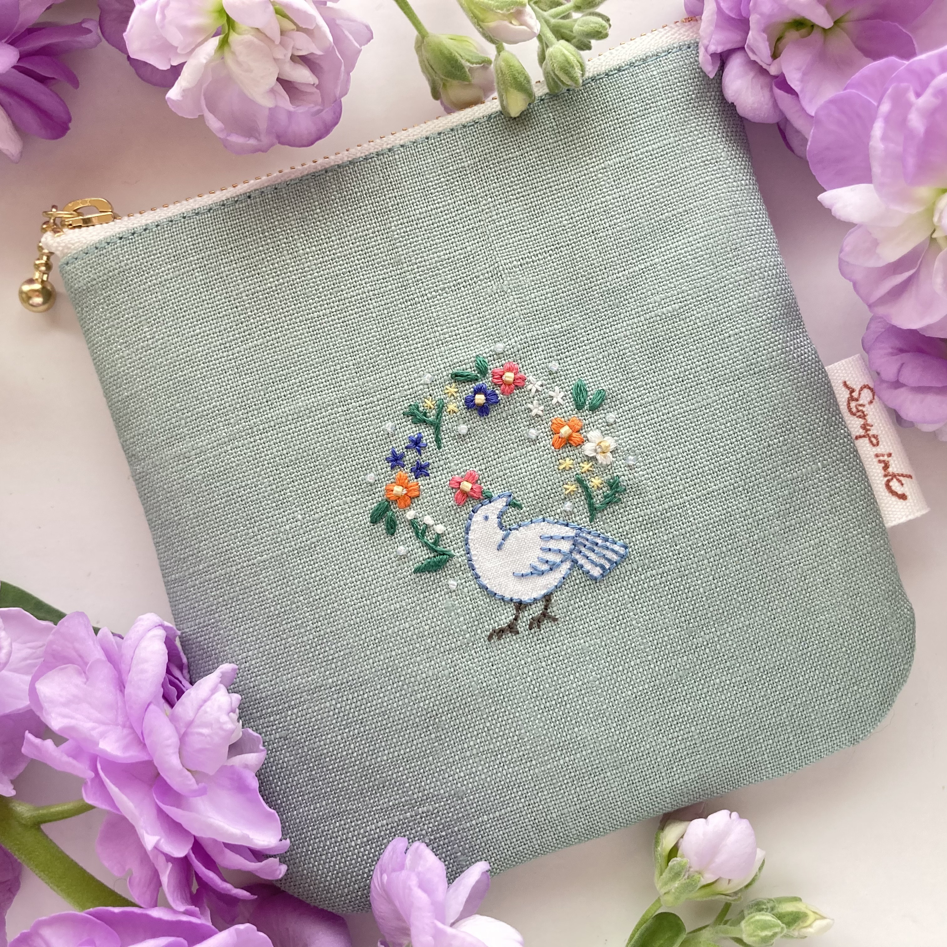 【特集掲載】-Spring bird- 手刺繍とビーズのリネンポーチ        Ω