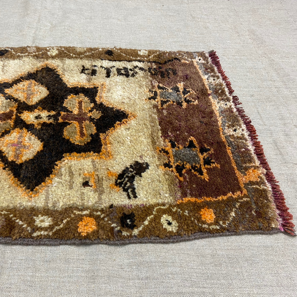 手織りトルコ絨毯 94x54cm ヴィンテージラグ 3枚目の画像