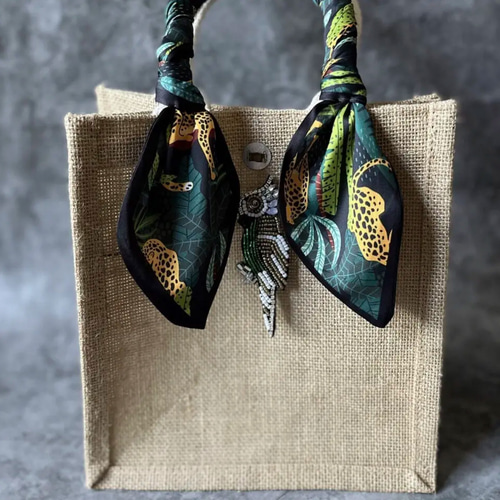 イニシャルオーダー可能❤️ビーズイニシャル刺繍とツイリー