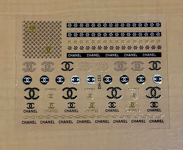 ネイル用品　ブランドロゴ 1枚目の画像