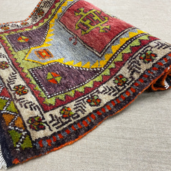 手織りトルコ絨毯 93x52cm ヴィンテージラグ 8枚目の画像