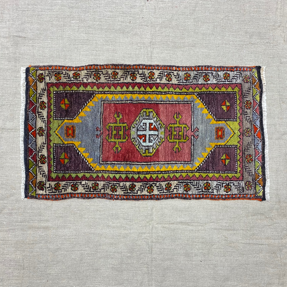 手織りトルコ絨毯 93x52cm ヴィンテージラグ 1枚目の画像
