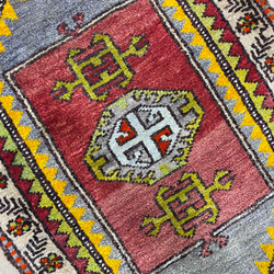 手織りトルコ絨毯 93x52cm ヴィンテージラグ 2枚目の画像