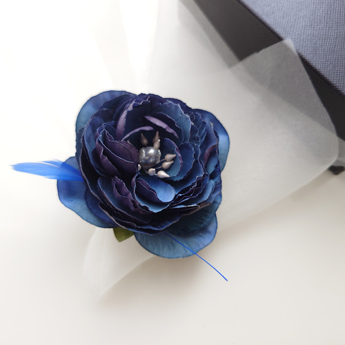 シックなブルーのコサージュ ネイビーブルーのコサージュ シックなくすみブルー コサージュ