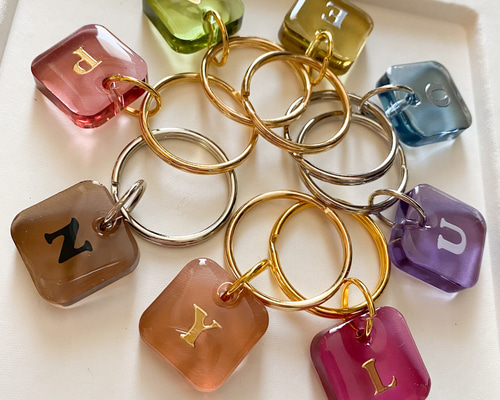 名入れ・文字入れ】キーホルダー／チャーム／クリアカラー／ニュアンス