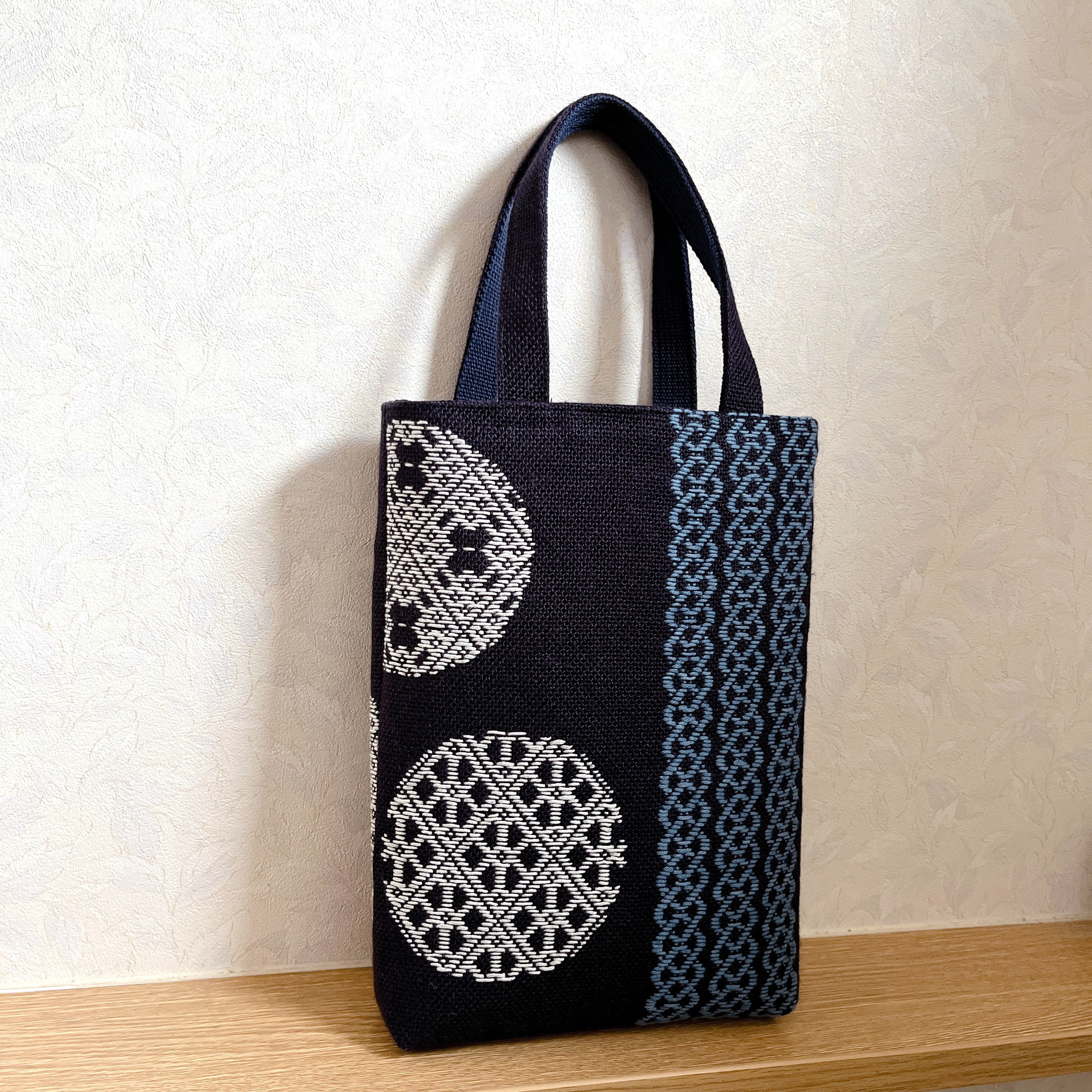 こぎん刺しトートバック トートバッグ e°ru 通販 17327356｜Creema  