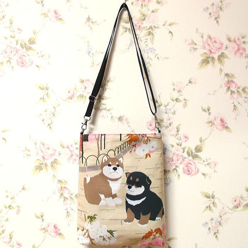 専用　ハンドメイド　サコッシュ　ハワイアン　動物柄　刺繍　柴犬　ダックスフンド 専用 ハンドメイド サコッシュ ハワイアン 動物柄 刺繍 柴犬
