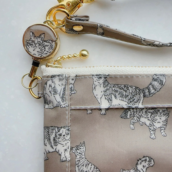 ラスト1点☆リバティC&S「ミャオウ」（ソイラテ）パスケース＆リールストラップ☆ラミネート☆PVC☆12㎝ファスナー 5枚目の画像
