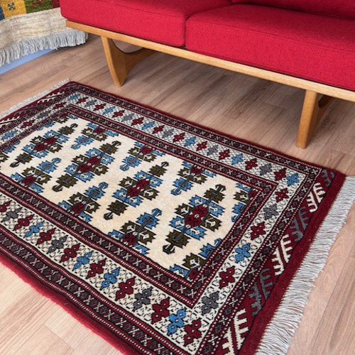 トルコ産　トライバル　ラグ　カーペット 楽天市場】【15%OFFクーポン対象品】トライバルラグ トルコ絨毯