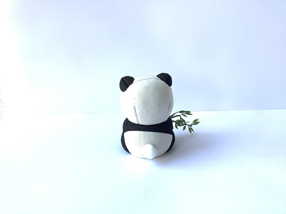 伝統織物のトップブランド塩沢織木目込み人形 　パンダD熊猫 4枚目の画像