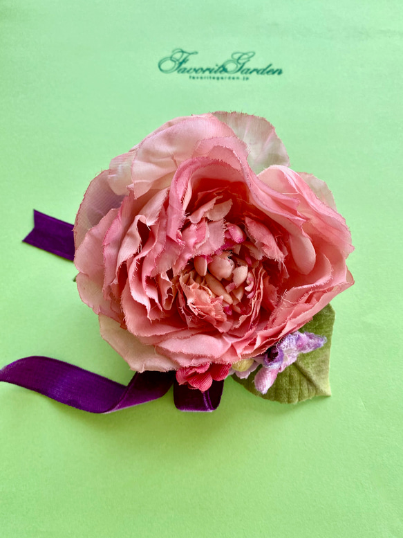 布花Grand corsage rose avec ruban 5枚目の画像