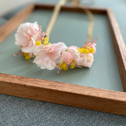 八重桜とミモザの花飾り ペット用 2枚目の画像