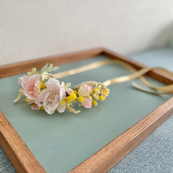 八重桜と小花とミモザの花飾り ペット用 3枚目の画像