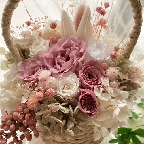 希少なチューリップのプリザーブドフラワーくすみピンク系パステルかご