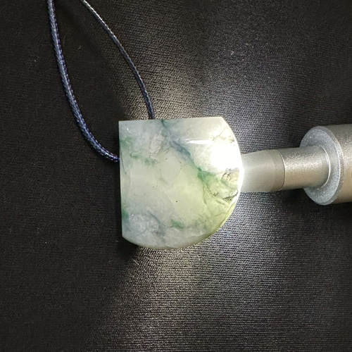 常例月一大奉仕一品　最上級ロンカン翡翠貝 常例月一大奉仕一品 最上級ロンカン翡翠貝 ネックレス・ペンダント