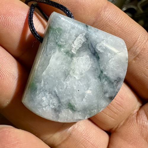 常例月一大奉仕一品　最上級ロンカン翡翠貝 常例月一大奉仕一品 最上級ロンカン翡翠貝 ネックレス・ペンダント