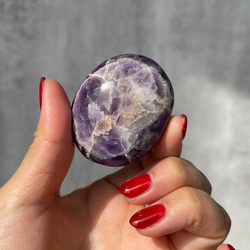 【インド産アメジスト（紫水晶）】パームストーン 握り石 鉱物 天然石 4枚目の画像