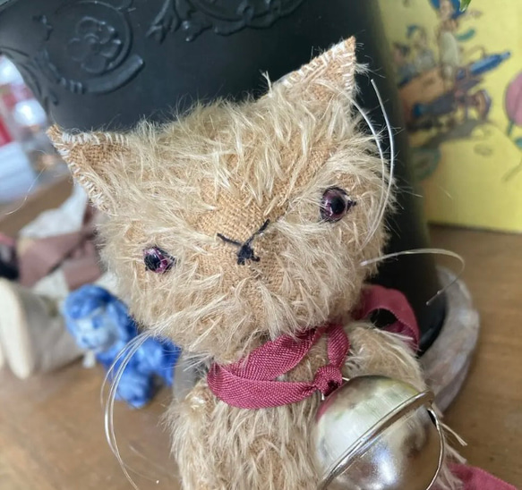 ハンドメイド＊ベージュの猫＊ぬいぐるみ＊kitten＊spirit animal＊グラスアイ＊モヘア＊ 3枚目の画像