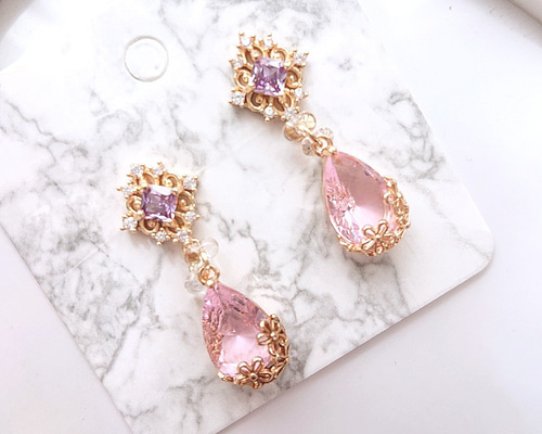 ラプンツェルカラー ピンクドロップ イヤーアクセサリー ♡ ピアス