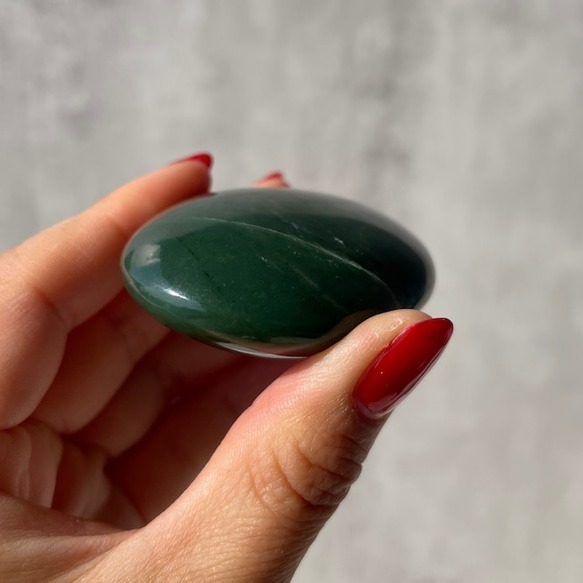 Green aventurine quartz【インド産 グリーンアベンチュリン】ジェイド パームストーン 砂金水晶 14枚目の画像