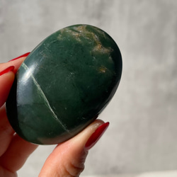 Green aventurine quartz【インド産 グリーンアベンチュリン】ジェイド パームストーン 砂金水晶 11枚目の画像